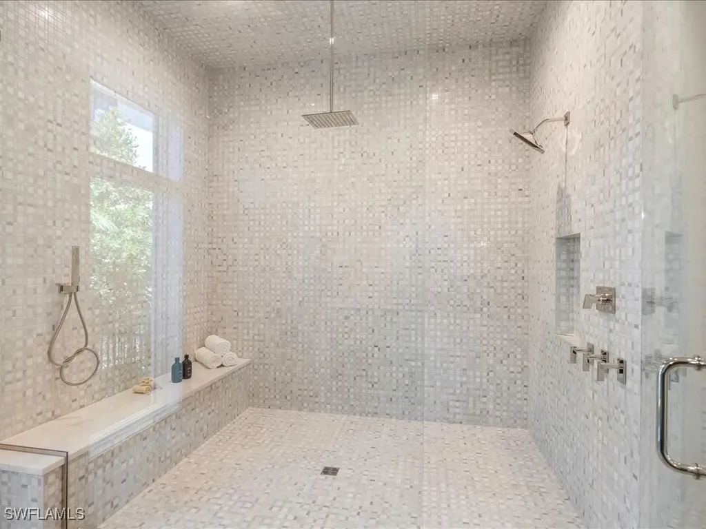 612 Binnacle Drive Naples FL 34103