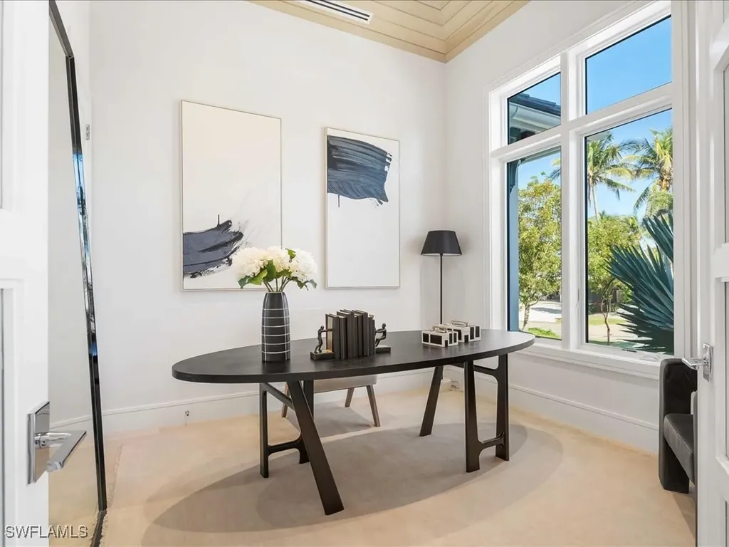 612 Binnacle Drive Naples FL 34103