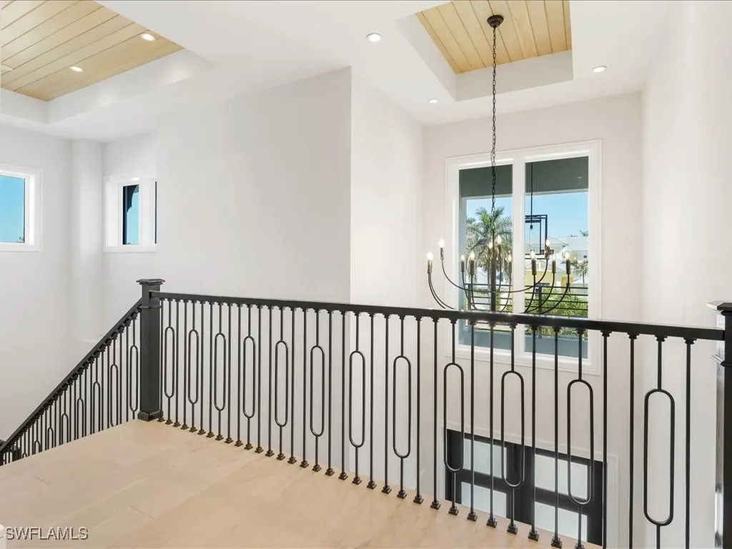 612 Binnacle Drive Naples FL 34103