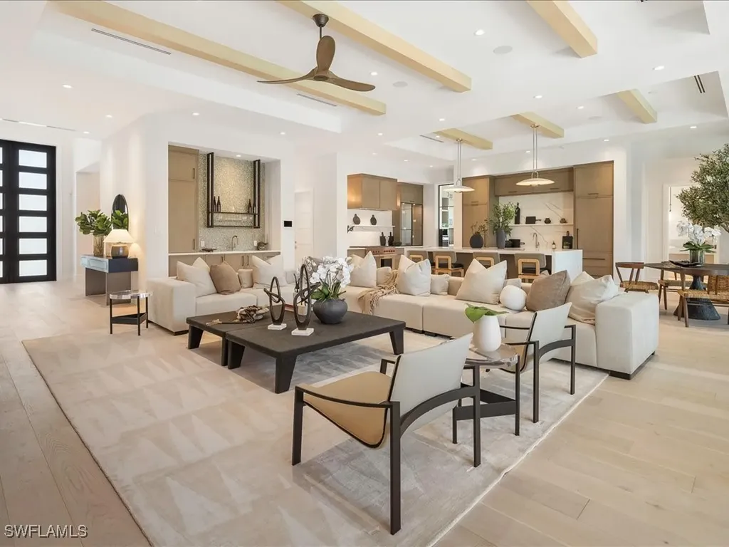 612 Binnacle Drive Naples FL 34103