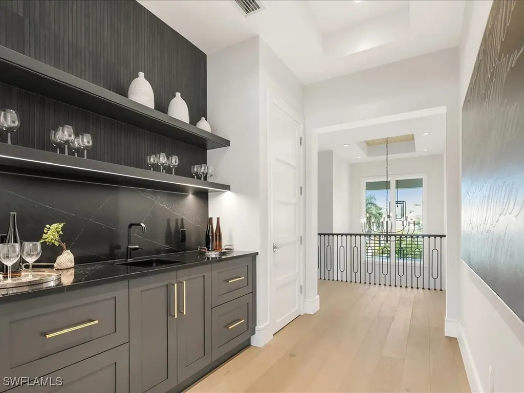 612 Binnacle Drive Naples FL 34103