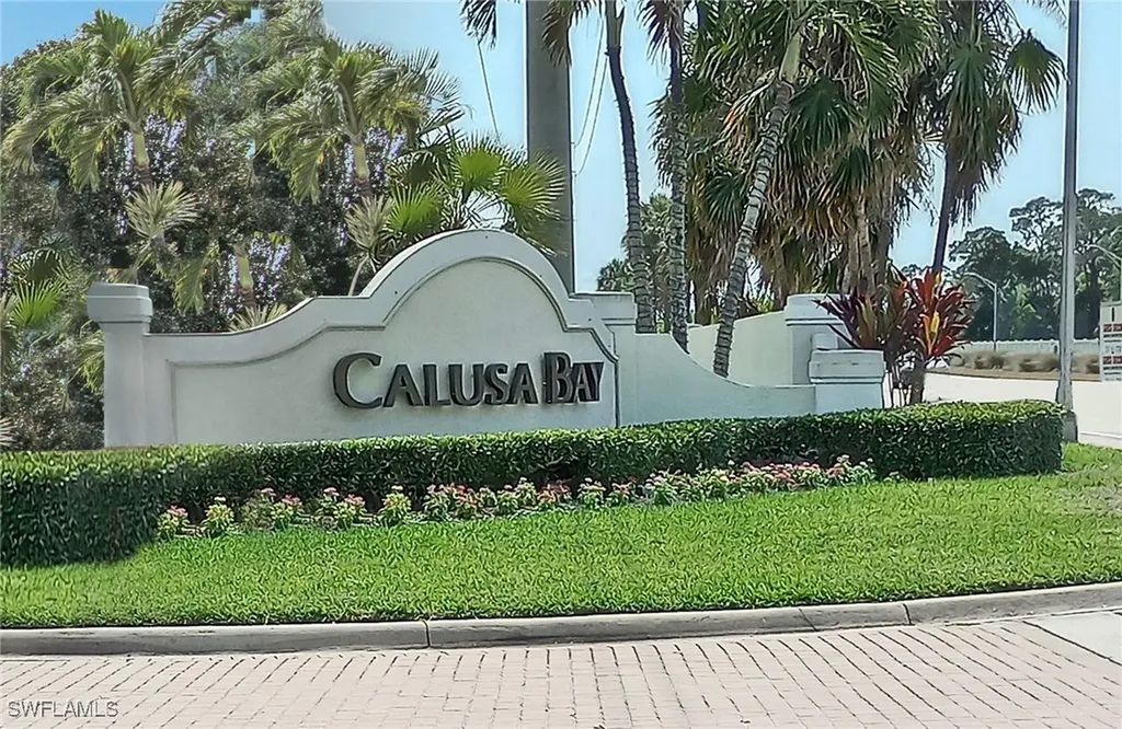6910 Satinleaf Road N Naples FL 34109