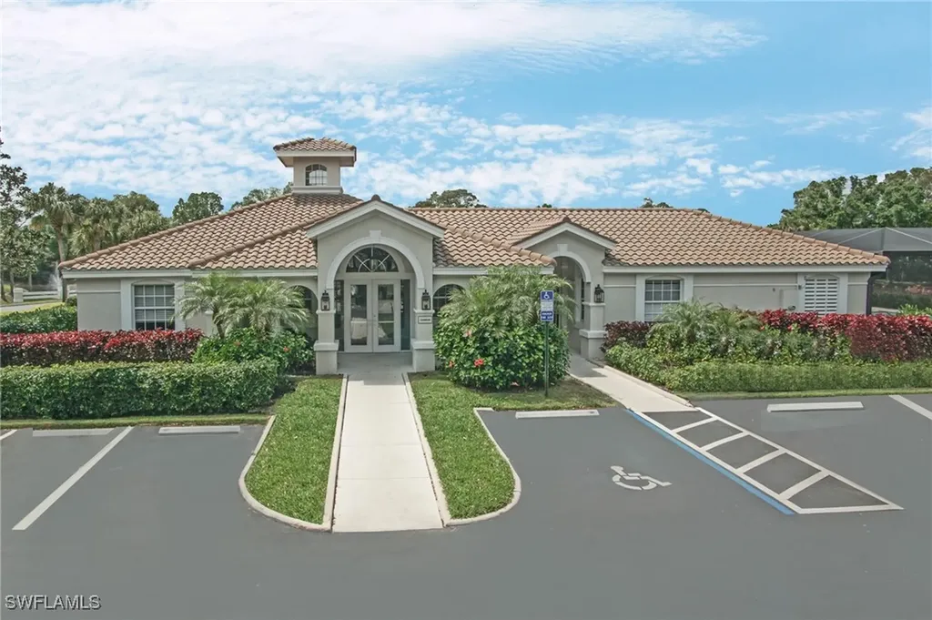 6910 Satinleaf Road N Naples FL 34109