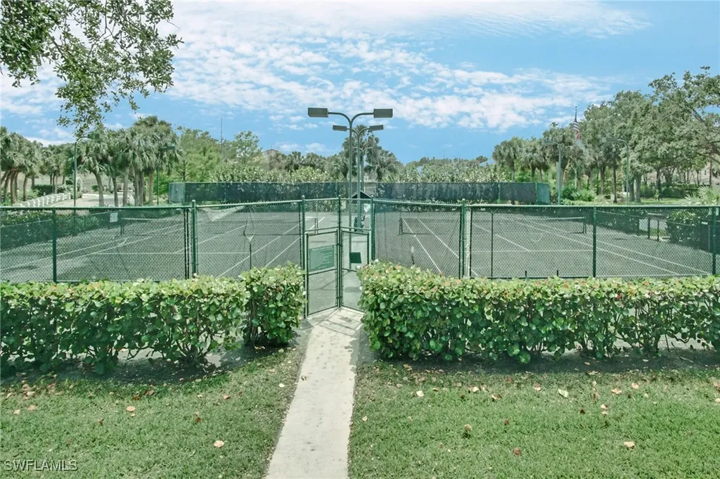 6910 Satinleaf Road N Naples FL 34109
