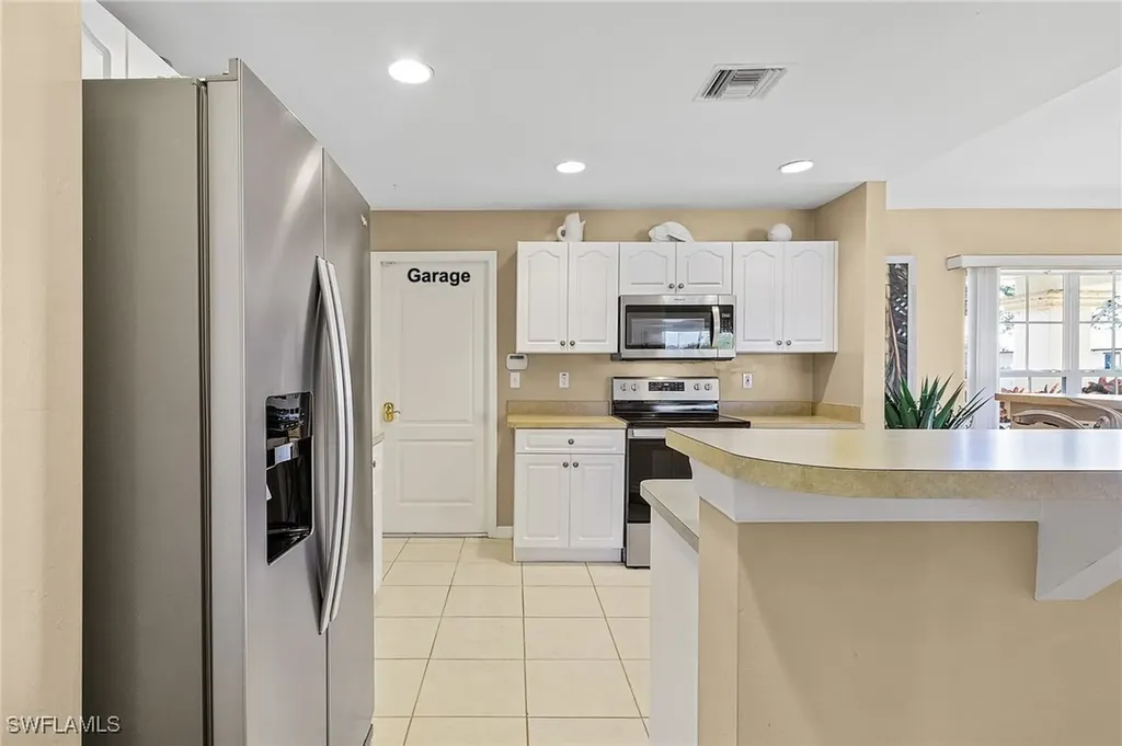 924 NE 11th Avenue Cape Coral FL 33909