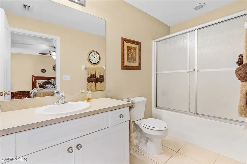 924 NE 11th Avenue Cape Coral FL 33909