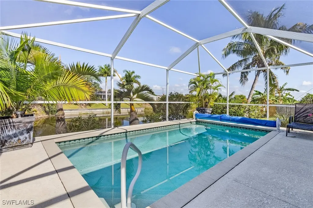 924 NE 11th Avenue Cape Coral FL 33909