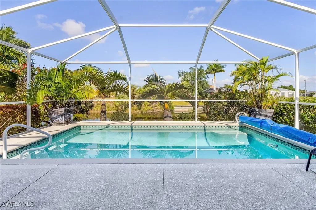 924 NE 11th Avenue Cape Coral FL 33909