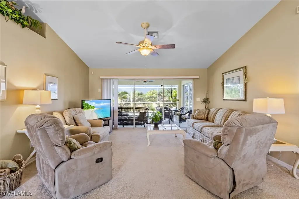 924 NE 11th Avenue Cape Coral FL 33909