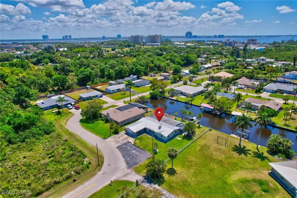 1230 Betmar Boulevard North Fort Myers FL 33903