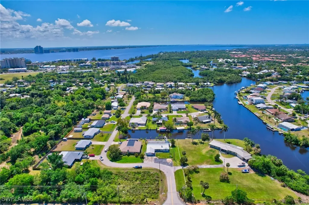 1230 Betmar Boulevard North Fort Myers FL 33903
