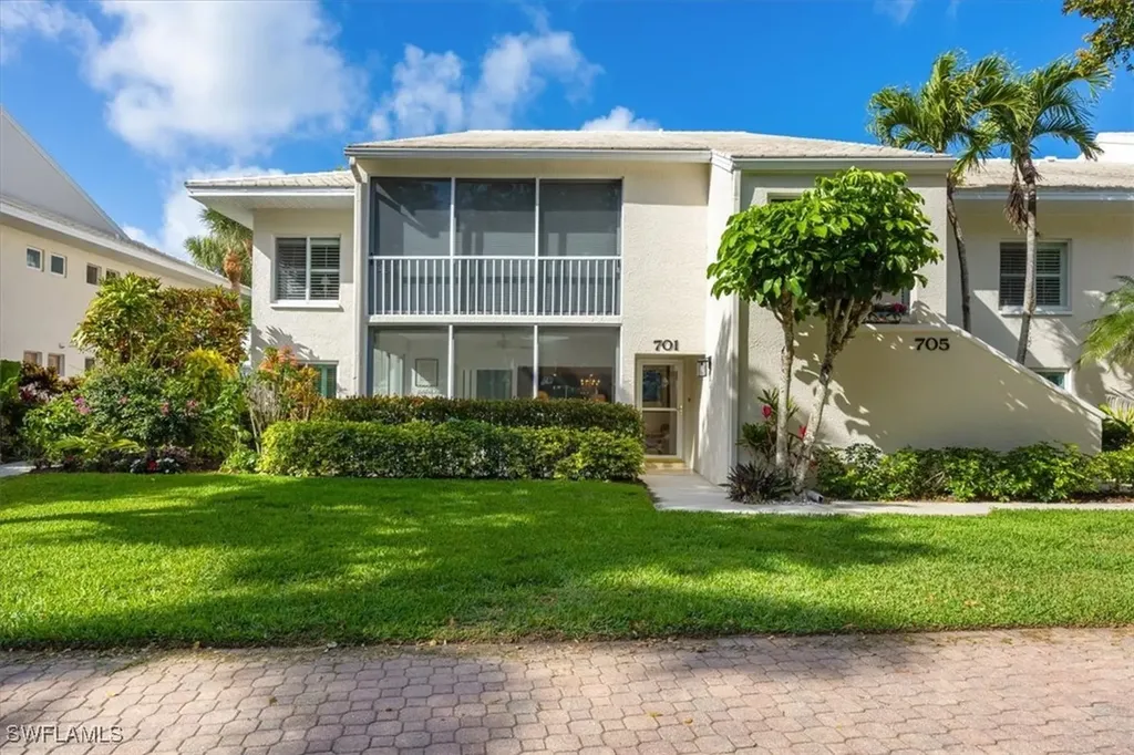 780 Willowbrook Drive Naples FL 34108