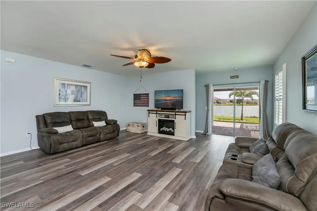 2630 Manzilla Lane Cape Coral FL 33909