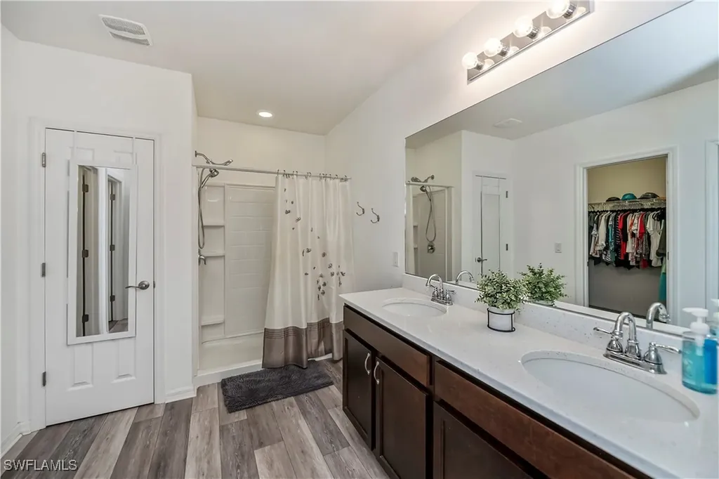 2630 Manzilla Lane Cape Coral FL 33909