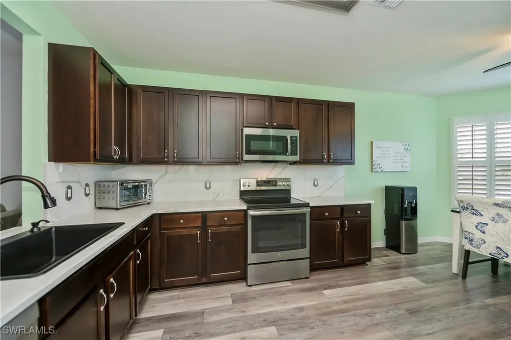 2630 Manzilla Lane Cape Coral FL 33909
