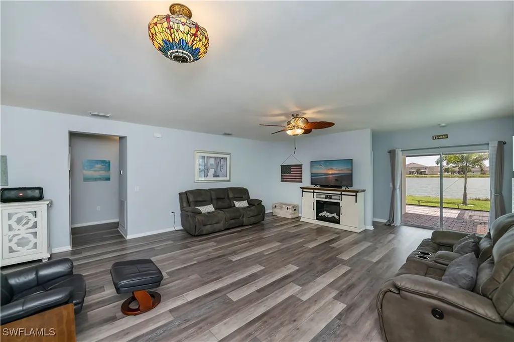 2630 Manzilla Lane Cape Coral FL 33909