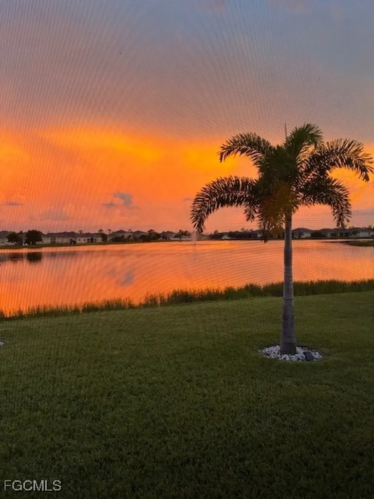 2630 Manzilla Lane Cape Coral FL 33909
