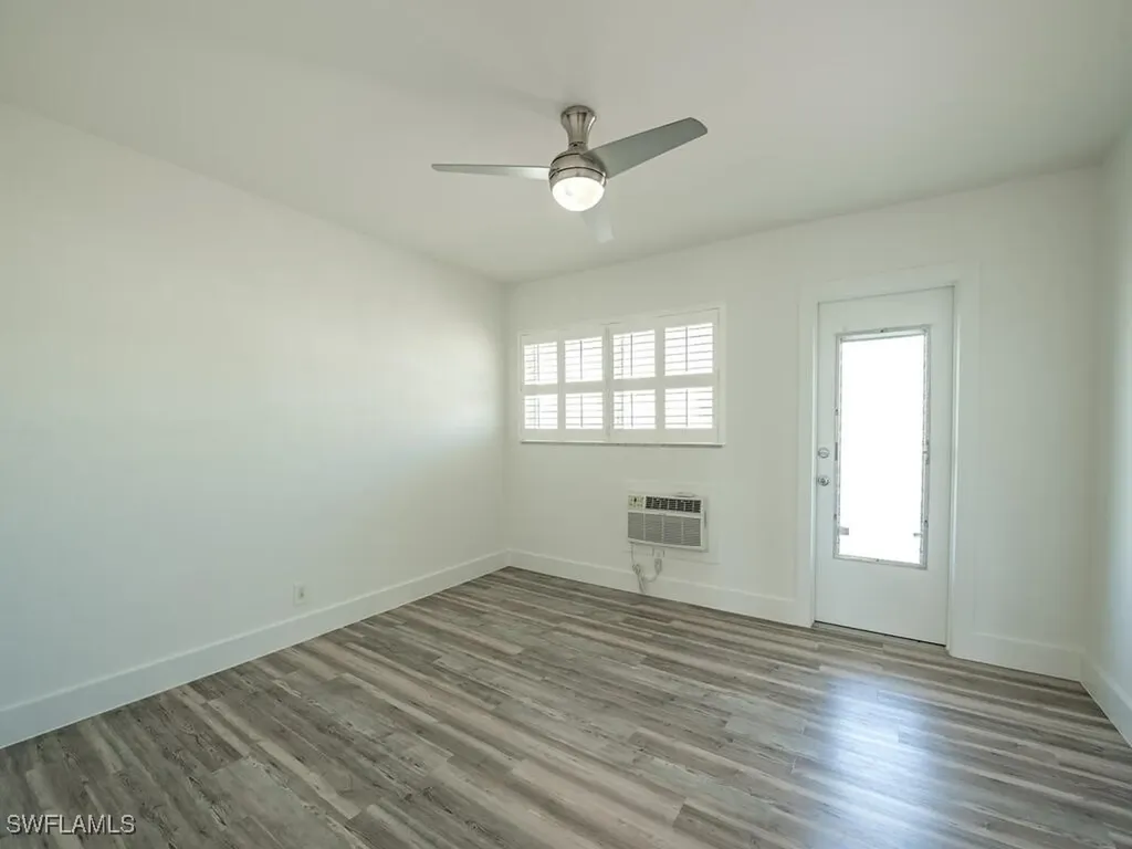 473 12th Avenue S Naples FL 34102