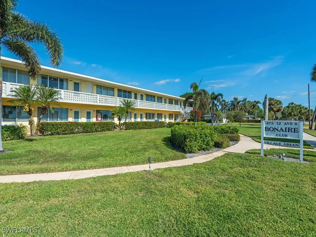 473 12th Avenue S Naples FL 34102