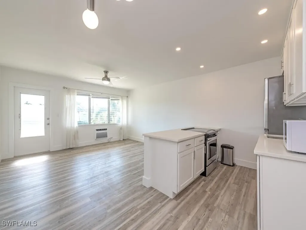 473 12th Avenue S Naples FL 34102