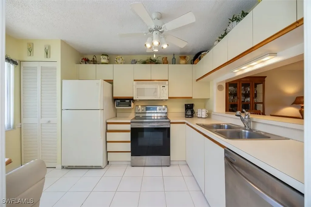 5980 Amherst Drive Naples FL 34112
