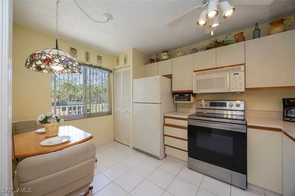 5980 Amherst Drive Naples FL 34112
