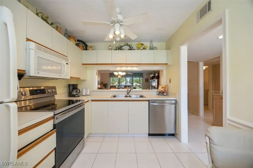 5980 Amherst Drive Naples FL 34112