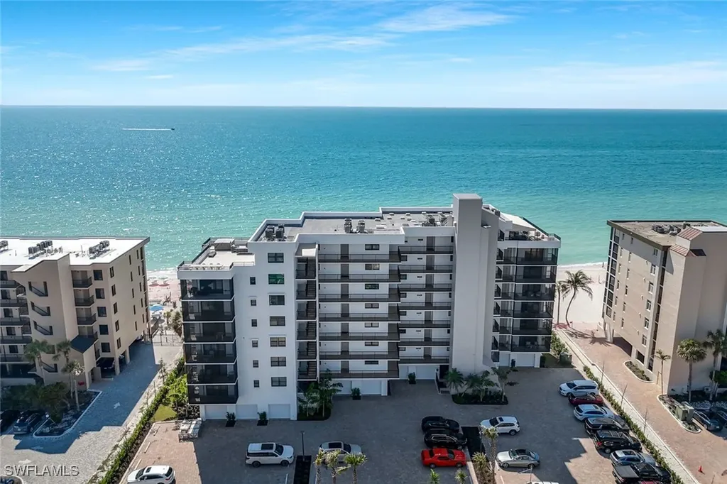Naples FL, 9375 Gulf Shore Drive, Unit 202