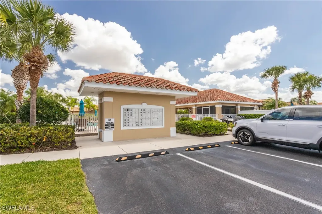 10331 Whispering Palms Drive Fort Myers FL 33913