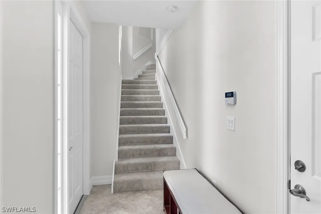 1286 Rialto Way Naples FL 34114