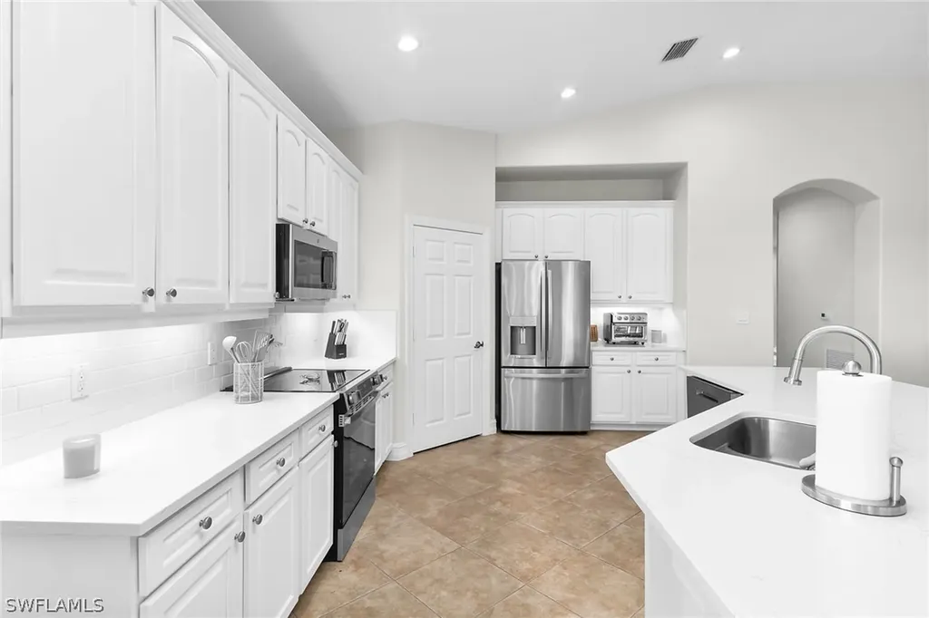 1286 Rialto Way Naples FL 34114