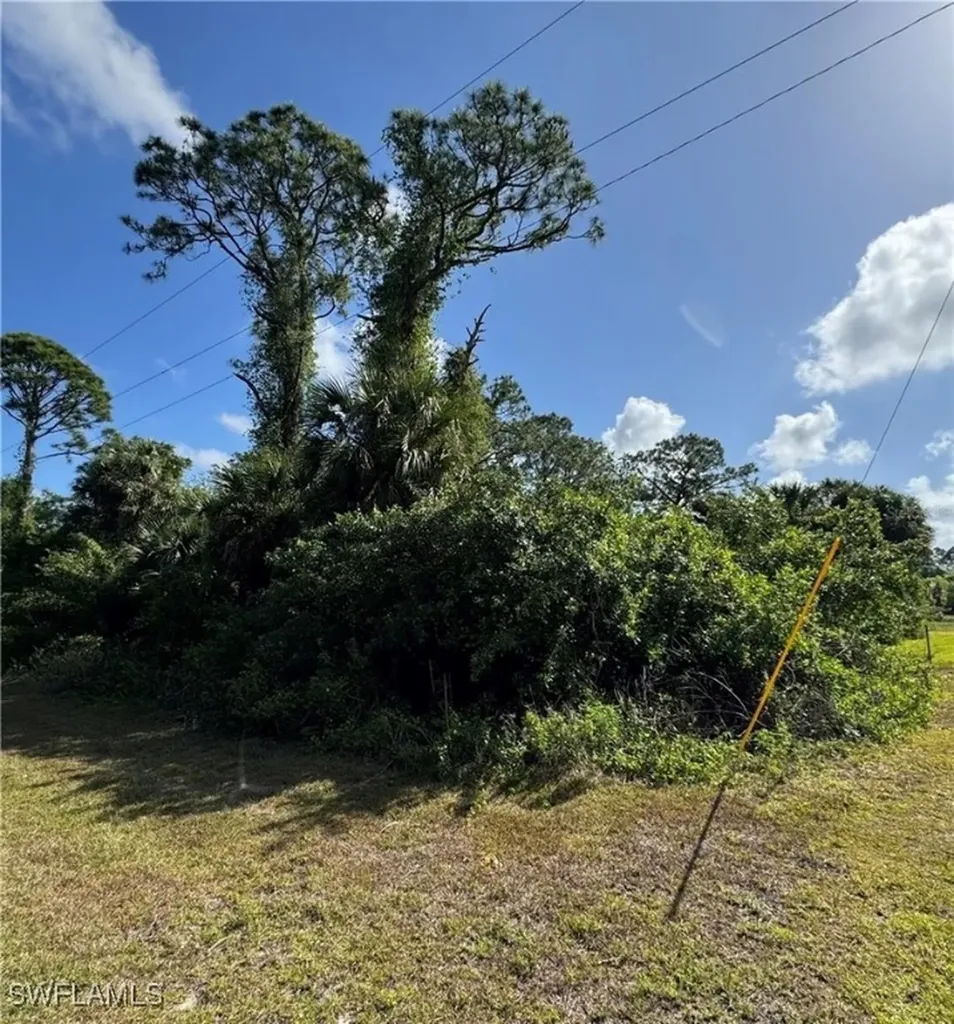 453 Lampion Avenue S Lehigh Acres FL 33974