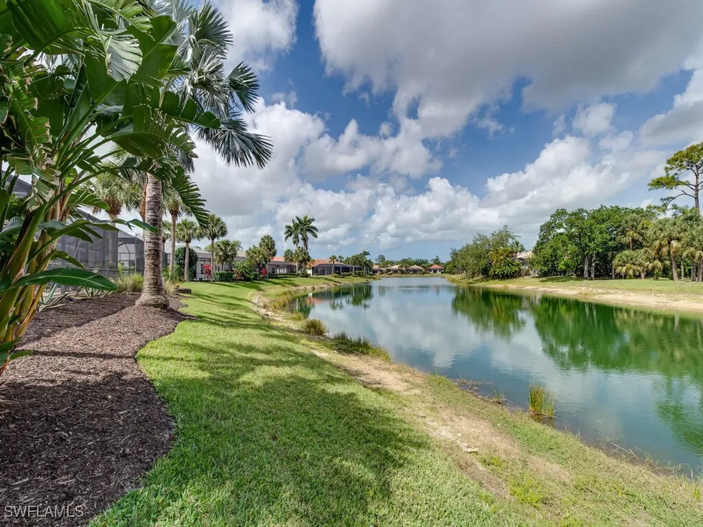 16083 Parque Lane Naples FL 34110