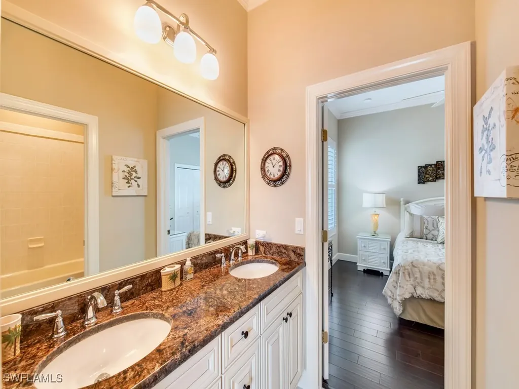 16083 Parque Lane Naples FL 34110