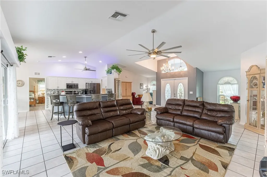 1814 SE 9th Terrace Cape Coral FL 33990