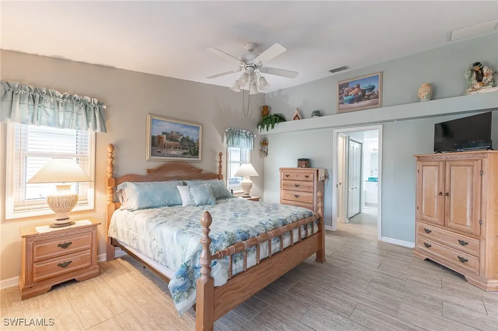 1814 SE 9th Terrace Cape Coral FL 33990