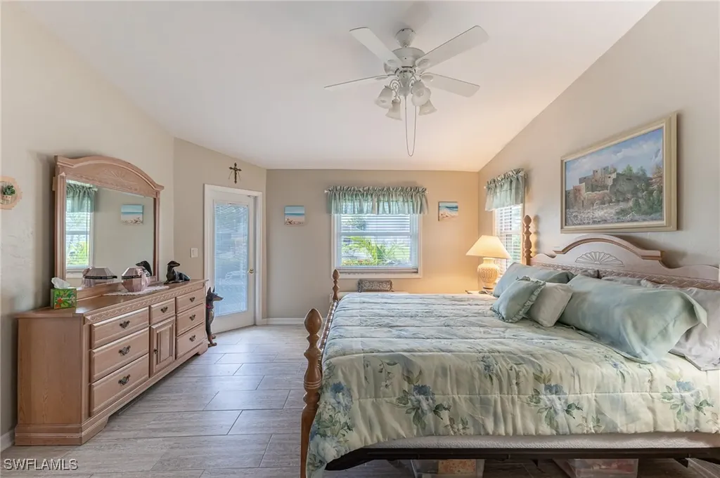 1814 SE 9th Terrace Cape Coral FL 33990