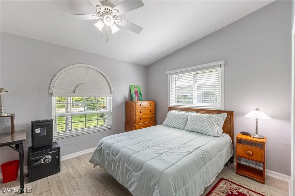 1814 SE 9th Terrace Cape Coral FL 33990