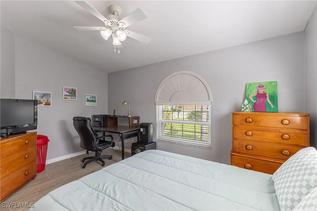 1814 SE 9th Terrace Cape Coral FL 33990