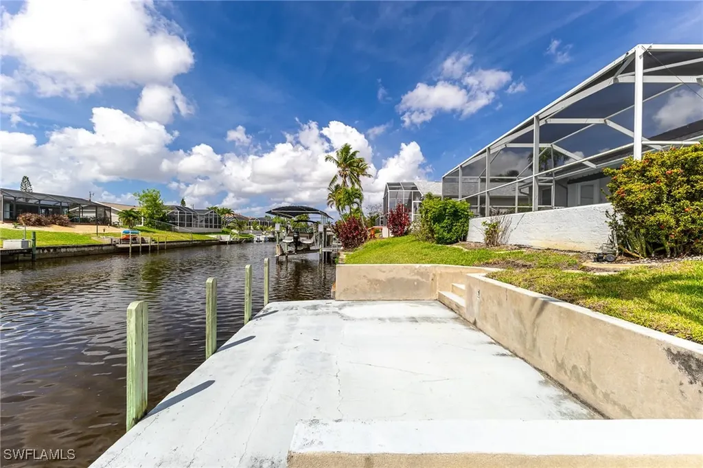 1814 SE 9th Terrace Cape Coral FL 33990