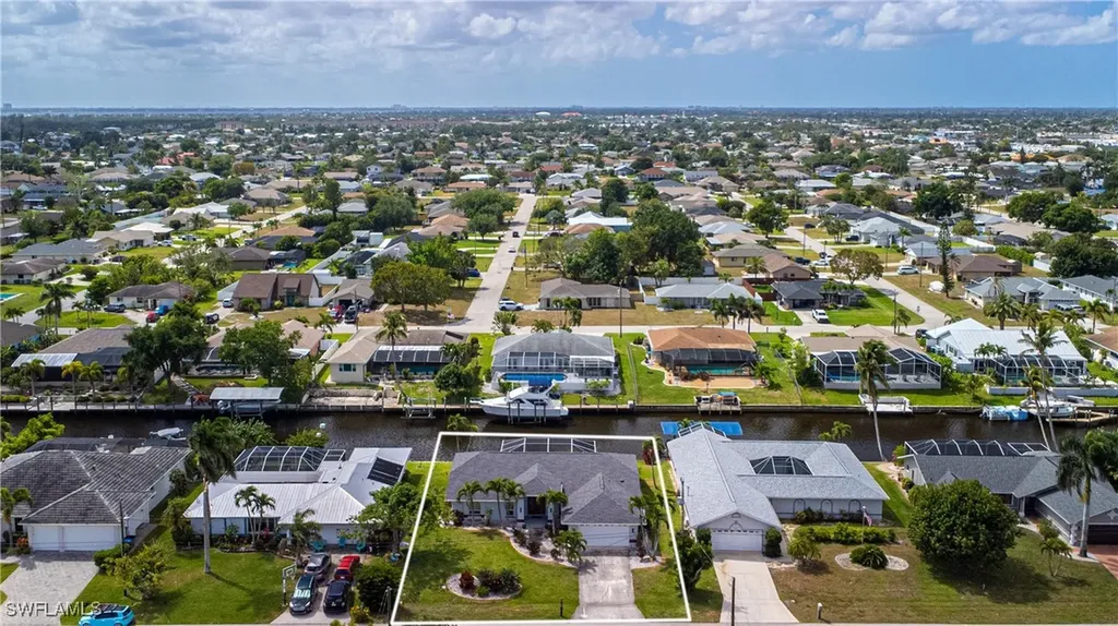 1814 SE 9th Terrace Cape Coral FL 33990