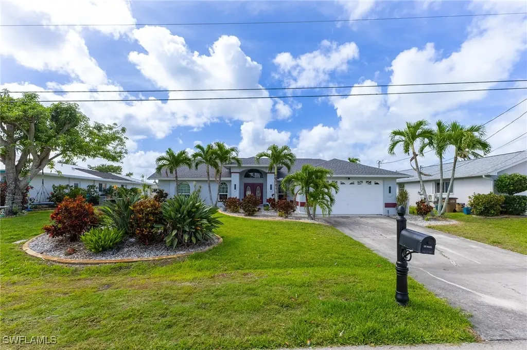 1814 SE 9th Terrace Cape Coral FL 33990