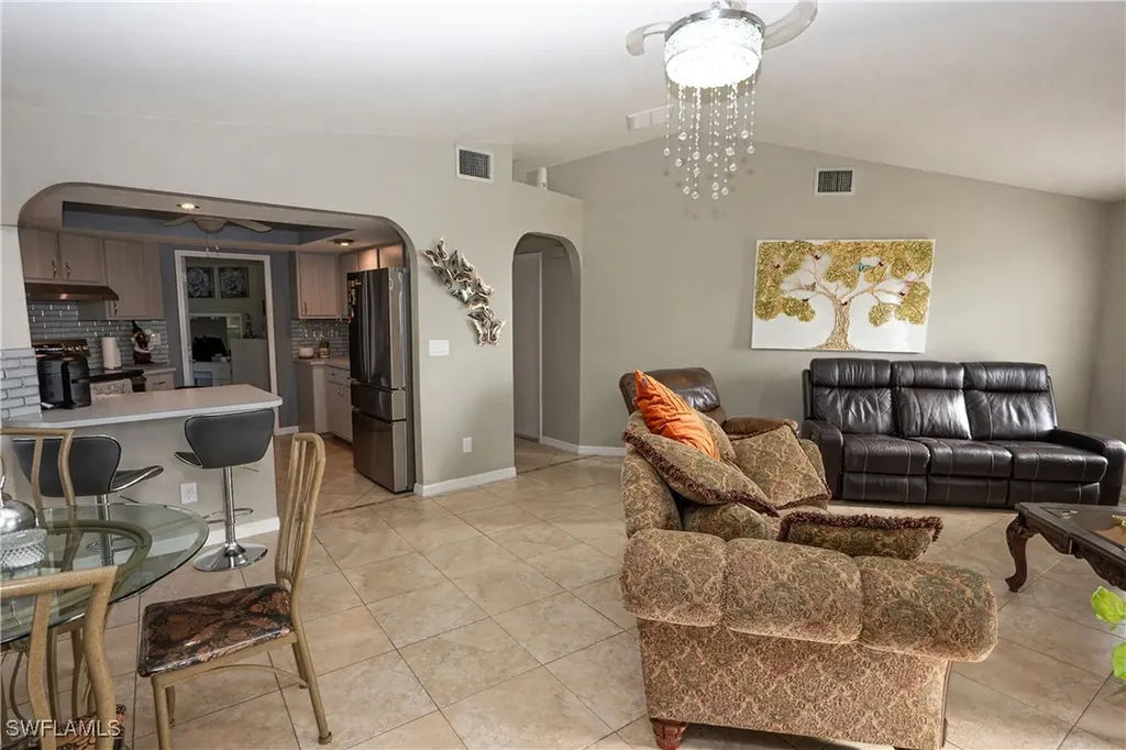 1404 SE 30th Terrace Cape Coral FL 33904