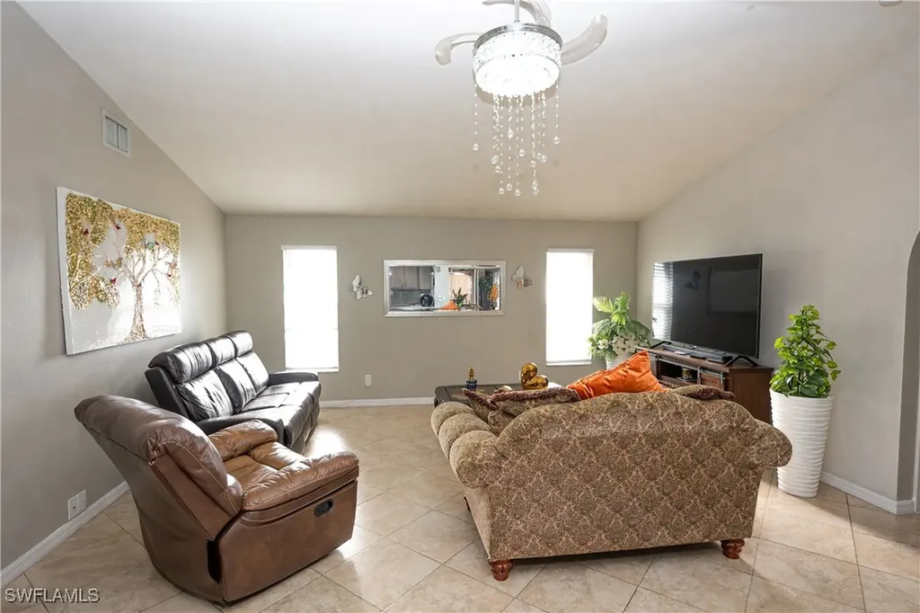 1404 SE 30th Terrace Cape Coral FL 33904