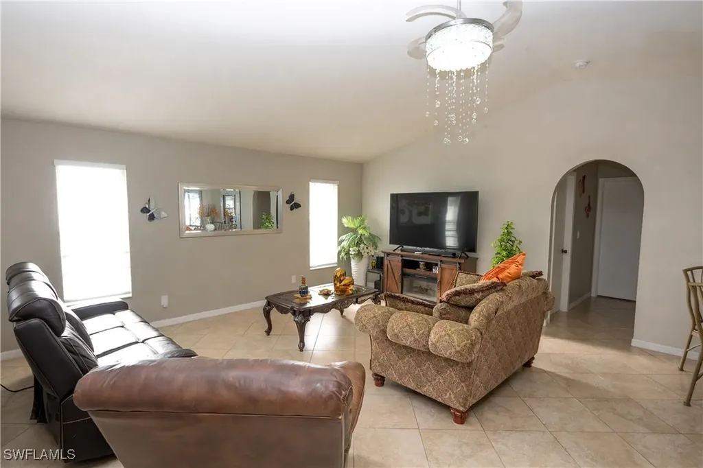 1404 SE 30th Terrace Cape Coral FL 33904