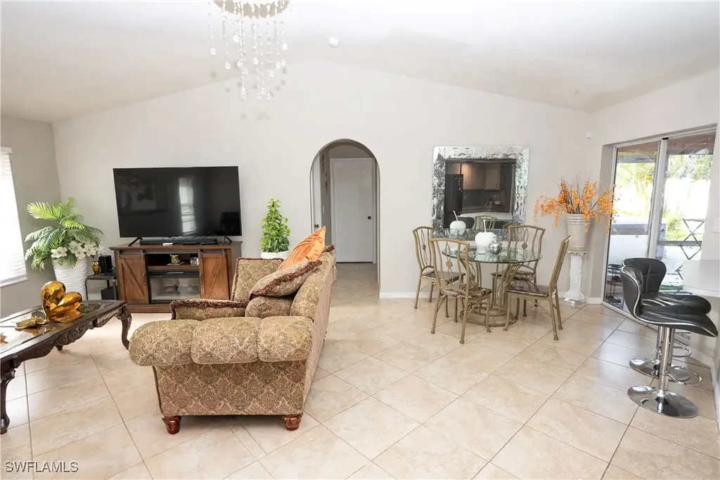 1404 SE 30th Terrace Cape Coral FL 33904