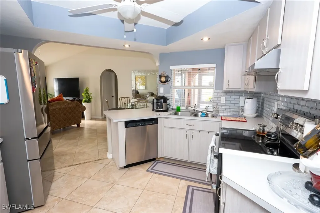 1404 SE 30th Terrace Cape Coral FL 33904