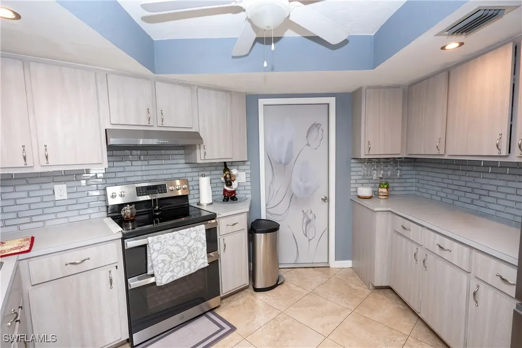 1404 SE 30th Terrace Cape Coral FL 33904