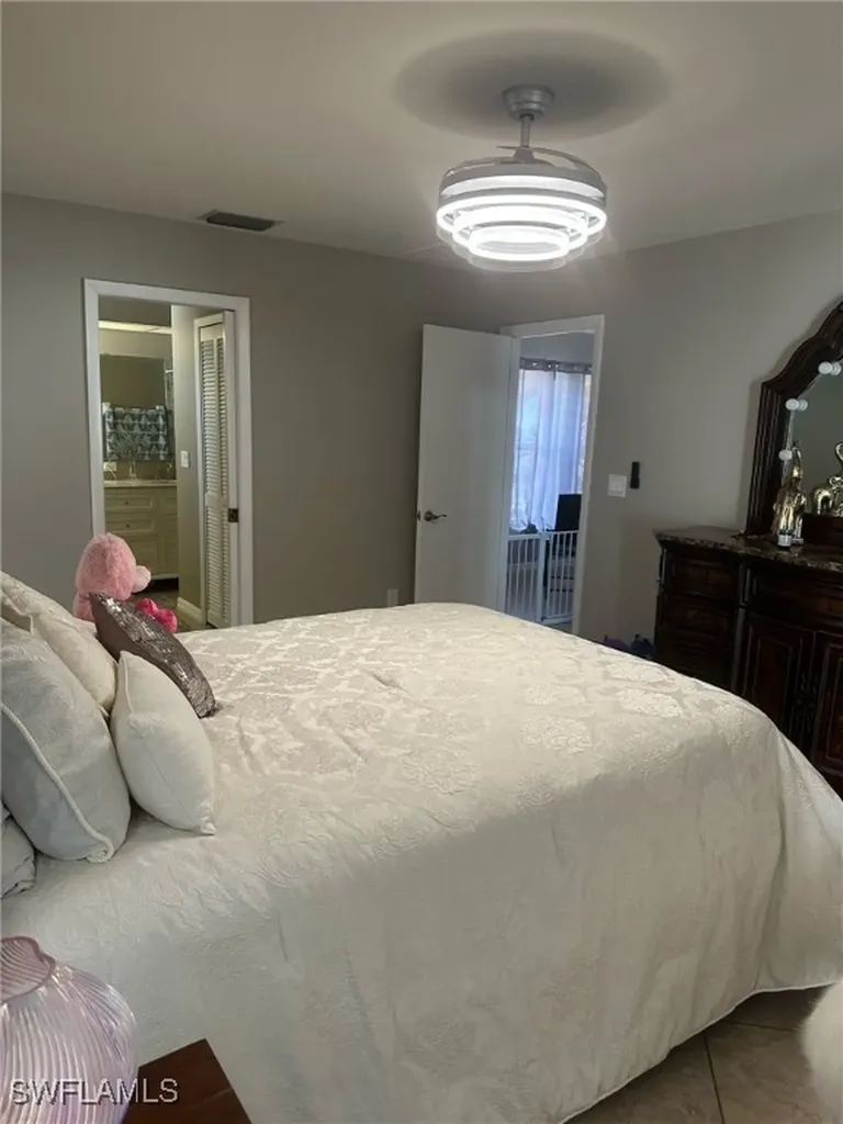 1404 SE 30th Terrace Cape Coral FL 33904