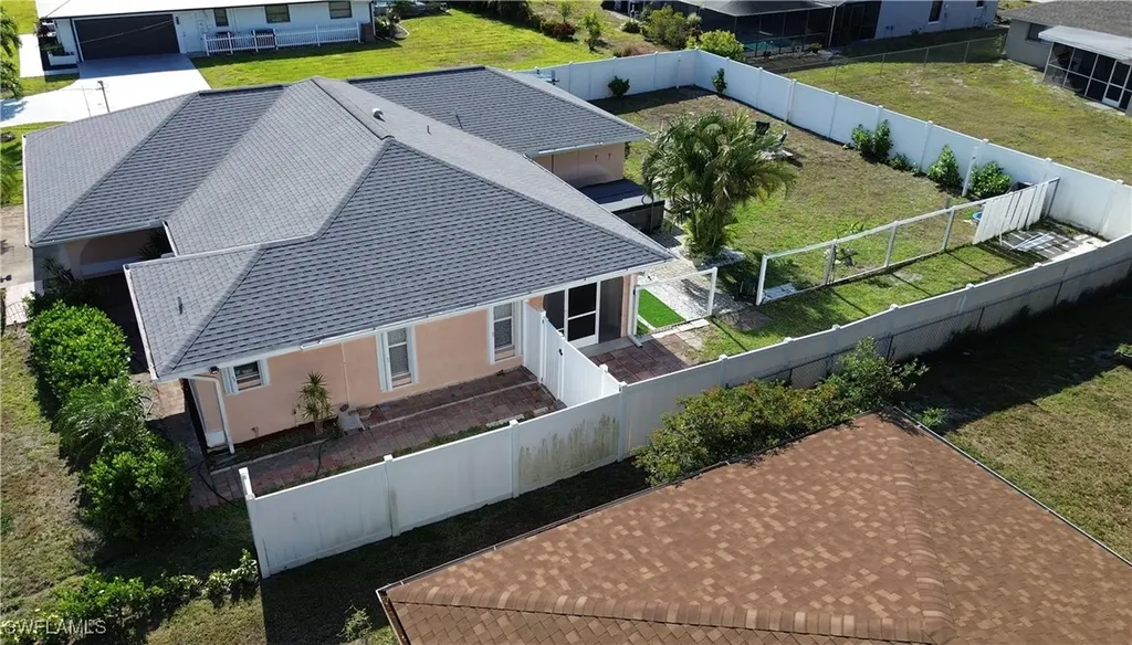 1404 SE 30th Terrace Cape Coral FL 33904